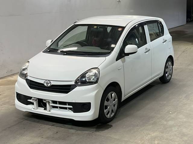 481 TOYOTA PIXIS EPOCH LA300A 2016 г. (KCAA Fukuoka)